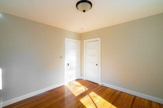 17 E Milton Rd