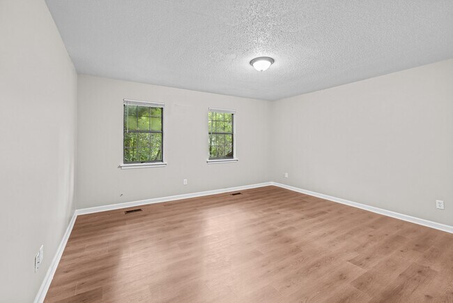 Photo - 646 Valley Crest Dr