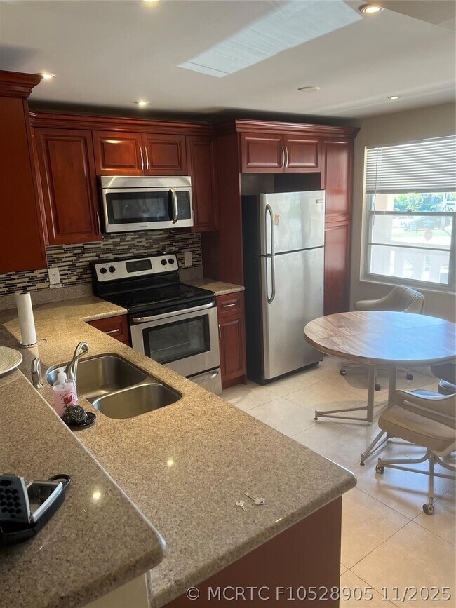 Photo - 4301 Martinique Cir Unit L2