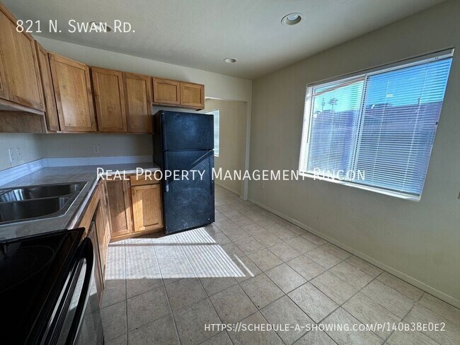 Photo - 821 N Swan Rd