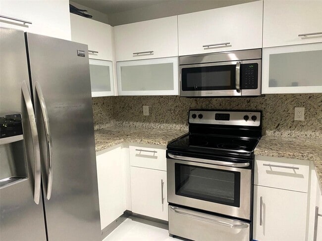 Photo - 11201 NW 83rd St Unit 202