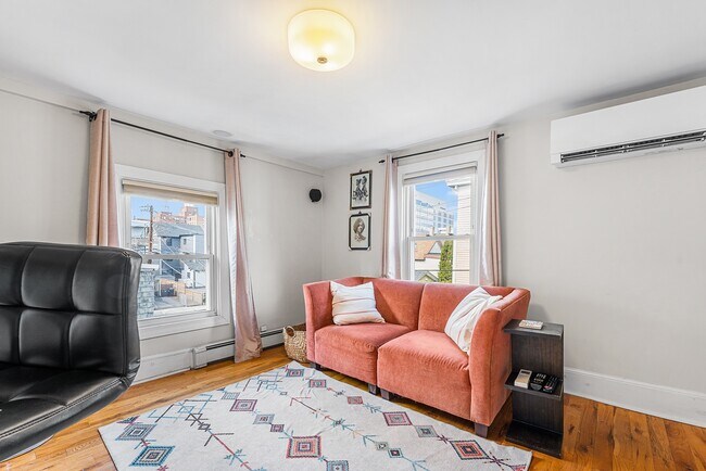 Photo - 42 Jefferson St Unit 3