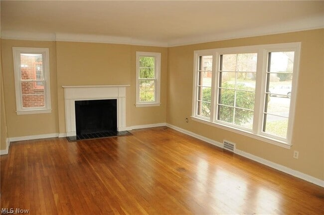 Photo - 1158 Castleton Rd
