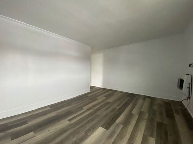 Photo - 124 S Chillicothe St