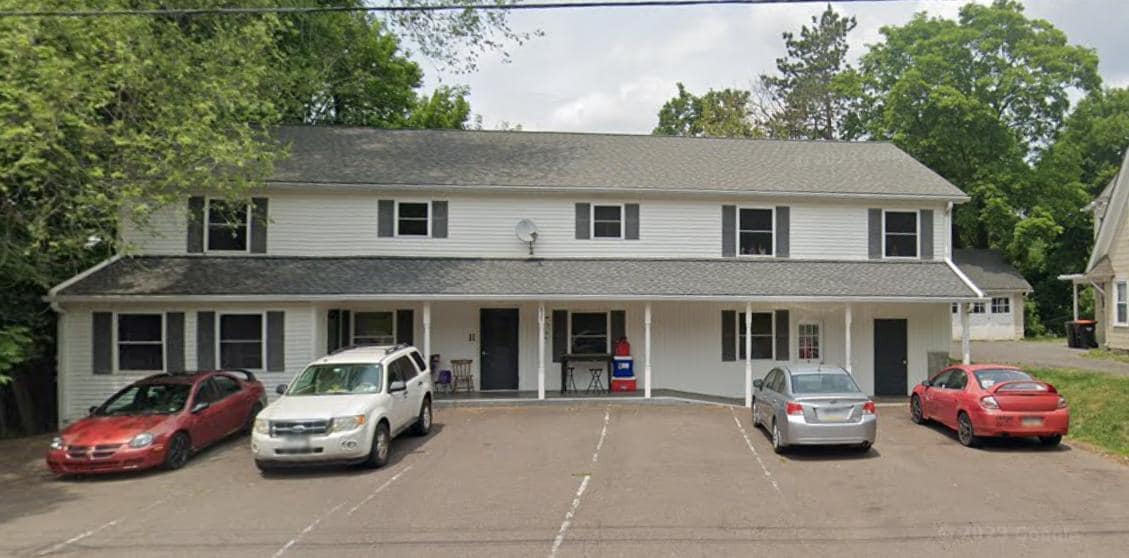 Photo - 825 Lightstreet Road