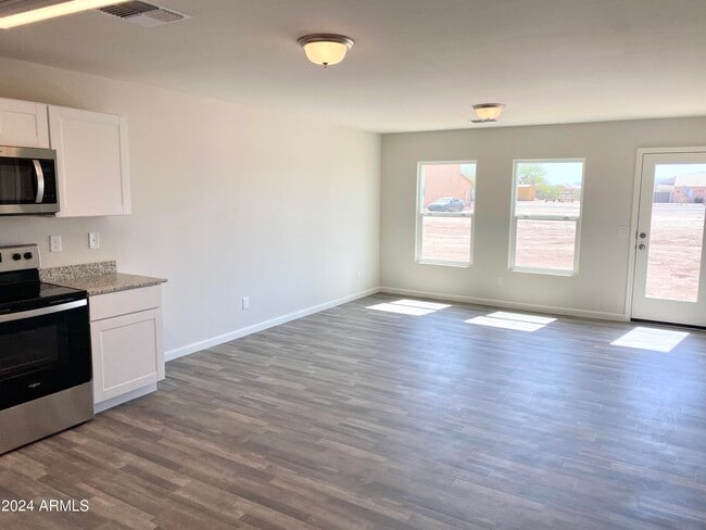 Photo - 16001 S Bentley Dr