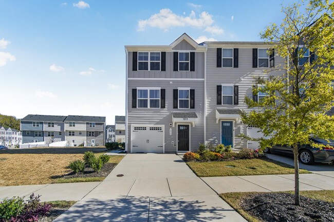 Photo - 1011 Chevy Pk Lndg