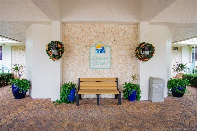 Building Photo - 9940 S Ocean Dr Unit 309