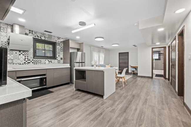 Photo - 2307 Lake St Unidad 2