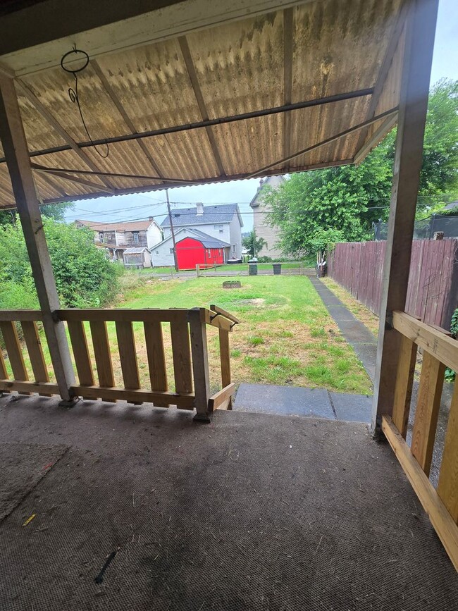 Photo - Updated 3br house!