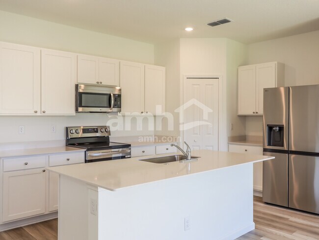 Photo - 2845 Grand Finale St