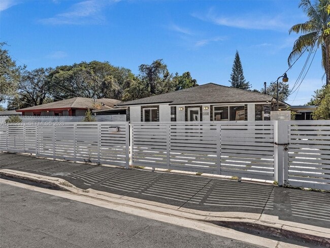 Building Photo - 3354 NW 50th St Unit 3