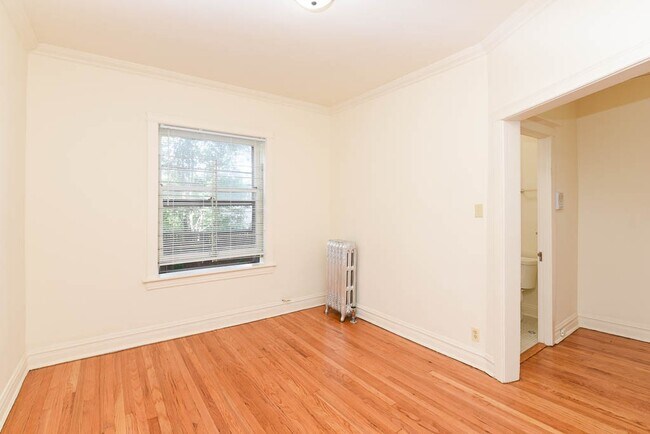 Photo - 3508 N Wolcott Ave Unit 1