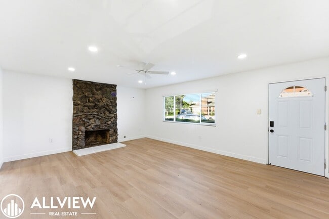 Photo - 16781 Bardon Ln Unit A