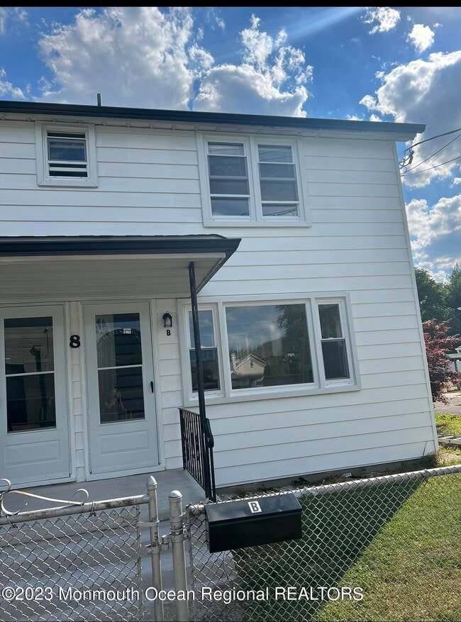 Photo - 8a Washington Ave