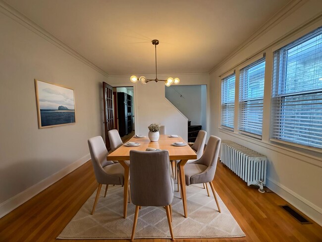 Photo - 5916 W Cornelia Ave