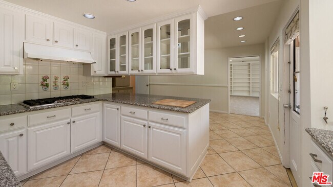 Photo - 3102 Granville Ave