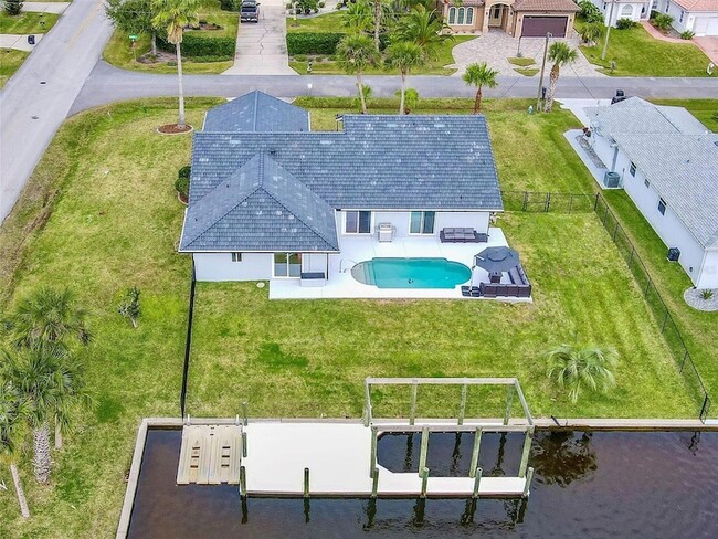 2 Cedar Ct