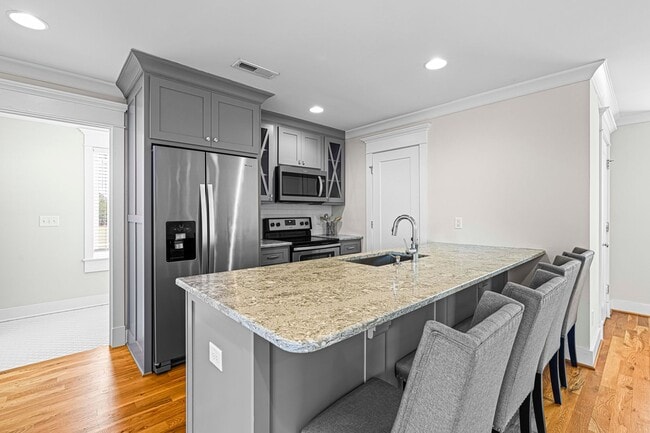 Photo - Studio Garage Apartment