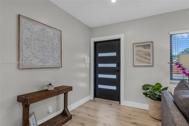 Photo - 1204 NE 7th St