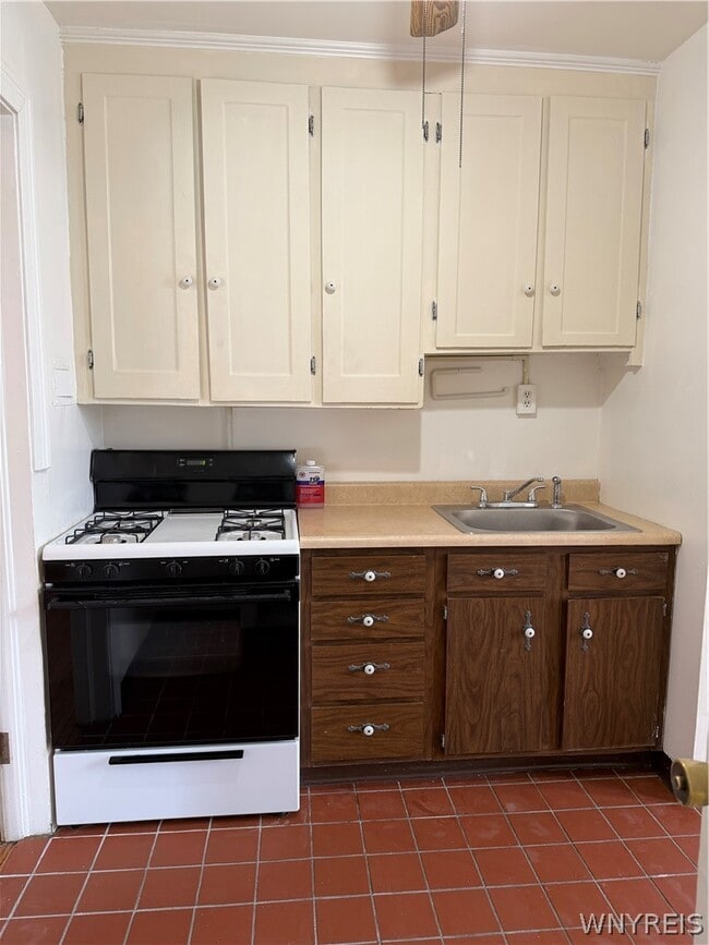 Photo - 455 Franklin St