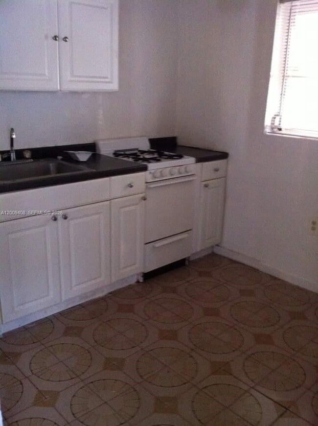 Building Photo - 246 NW 64th Ct