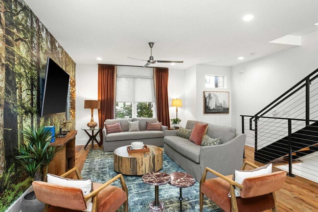 Photo - 776 E Argyle Ave Unidad ID1312347P