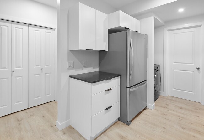 Photo - 3028-3169 169 St SW