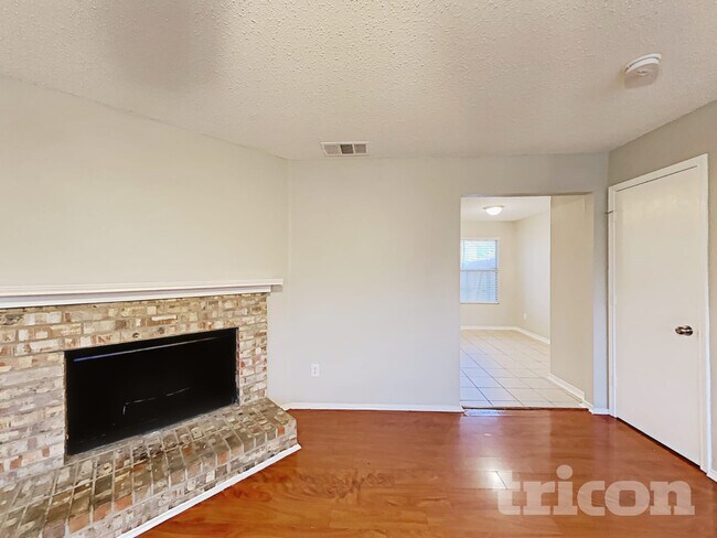 Photo - 7422 Amber Dr