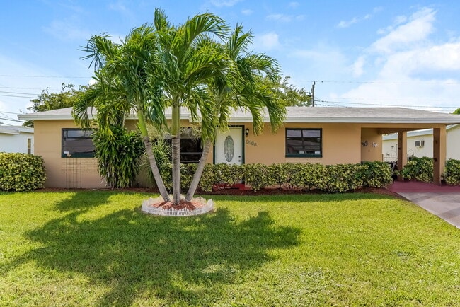 Building Photo - 3520 NW 18th Pl