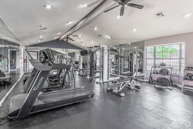 Oxford Oaks Apartments