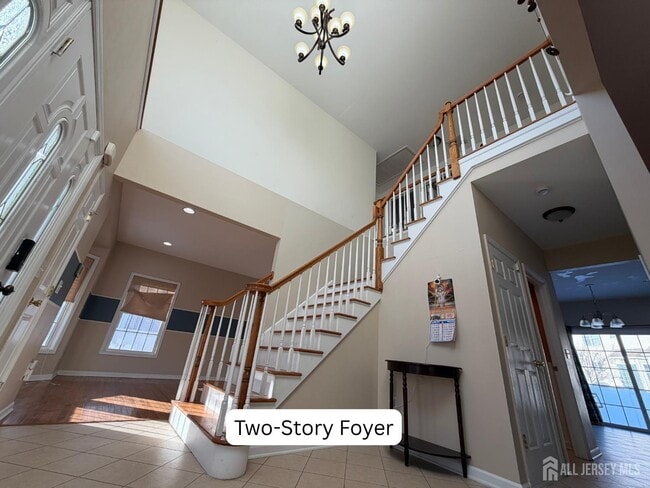 Photo - 105 Churchill Ave