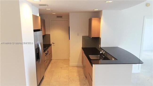 Photo - 1060 Brickell Ave Unidad 1060 Brickell Ave # 2403