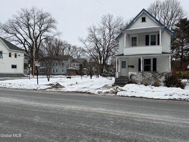 Building Photo - 172 Kingsboro Ave