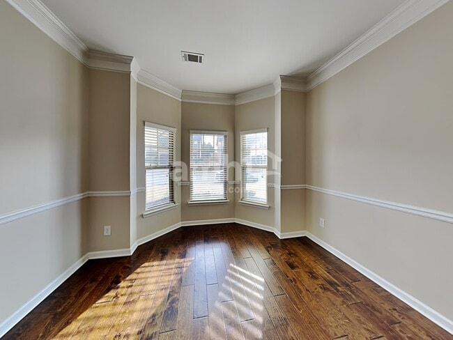 Photo - 137 Border Ave