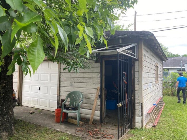 Photo - 702 Tabor St