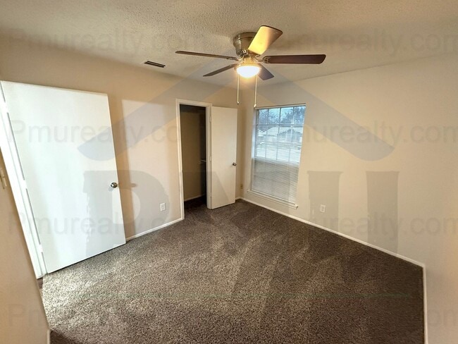 Photo - AVAILABLE NOW!!! Charming 3-bedroom, 1.5-bathroom house in Cedar Hill