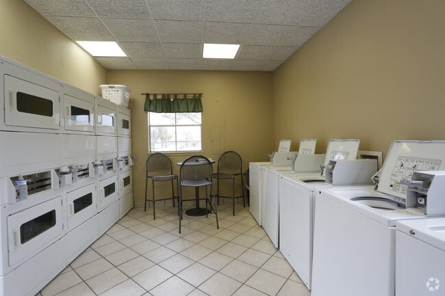 Chardonnay Apartments