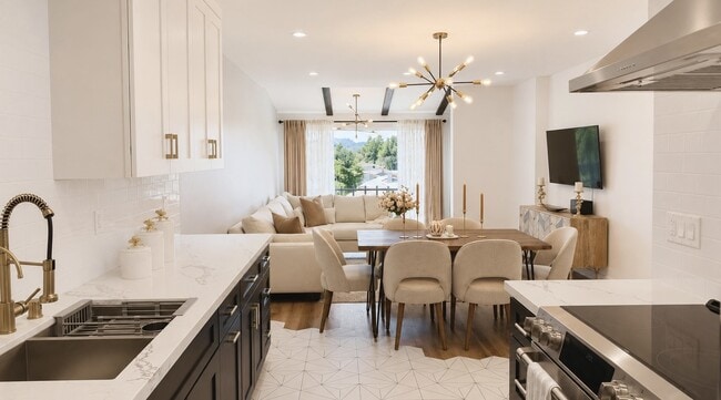 Photo - 12720 Burbank Blvd Unidad 305