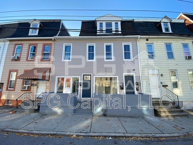 Building Photo - 716 E Philadelphia St Rental
