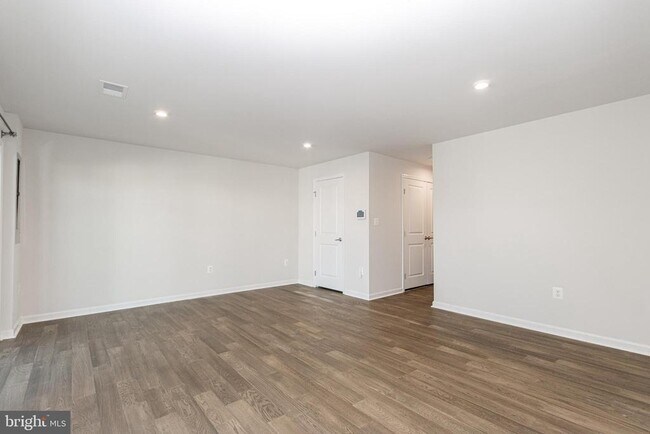 Photo - 8611 Upton Ln