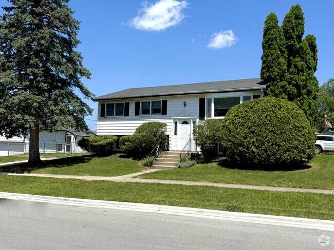 Building Photo - 6620 163rd Pl Rental