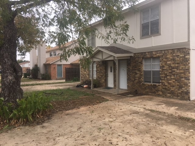 Photo - Beautiful 2 Bedroom Duplex in Arlington