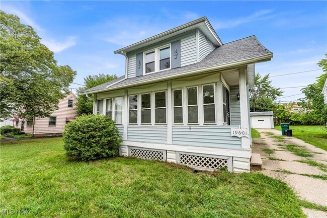 Photo - 19601 Raymond St