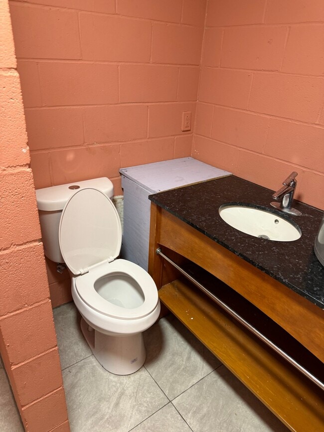 245 Adams Ave Unit 34