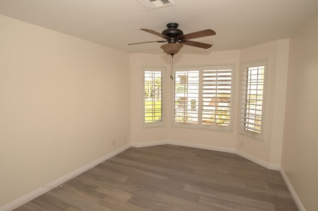 Photo - 2 Bedrooms | 2 Bathrooms | Shoppers Paradise