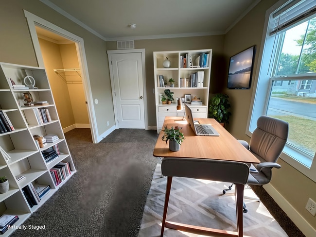 Building Photo - 48599 Lakeview E