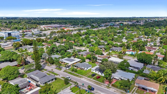 Photo - 551 NW 107th St