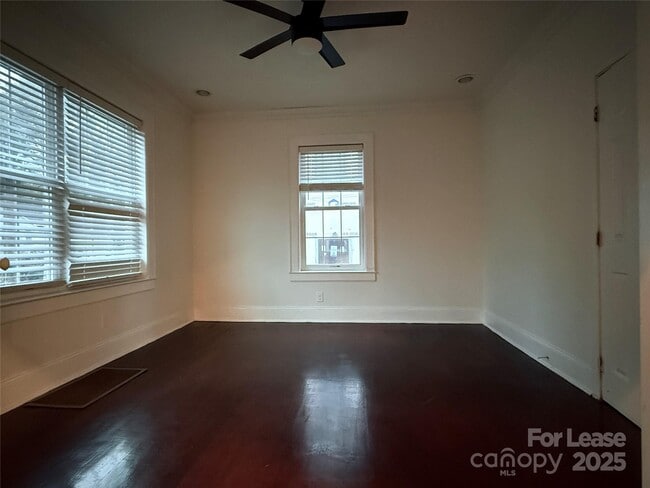 Photo - 424 Woodvale Pl