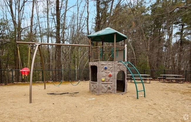 Building Photo - 651 Brookside Dr Unit 2 Rental